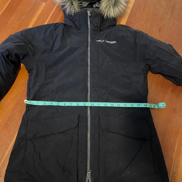 Helly Hansen winter coat - Picture 10 of 10